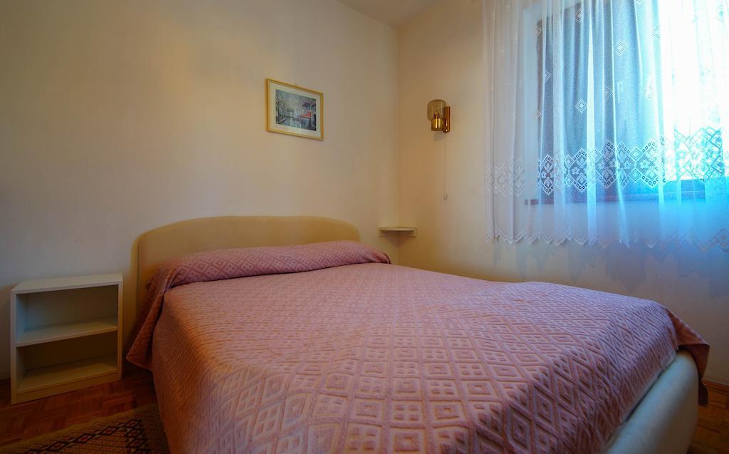 Apartments Lina Novi Vinodolski Oda fotoğraf